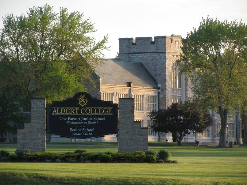Albert College-də yay məktəbi